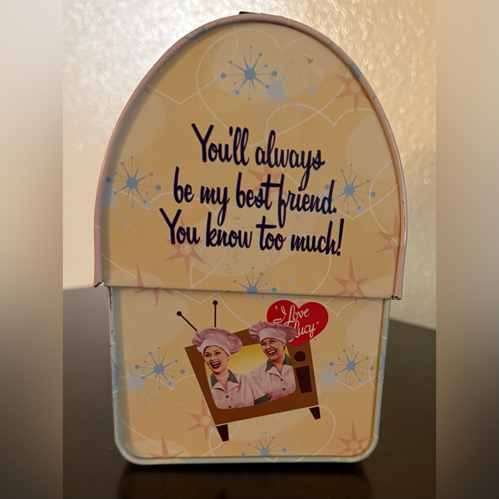 I Love Lucy Retro Tin Lunchbox Storage Box | Vintage Collectible Carry Case - Picture 4 of 6